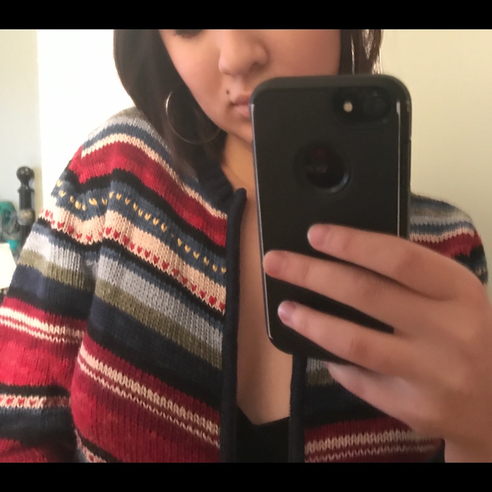 Vintage Patterned Sweater - Picture 2 of 2